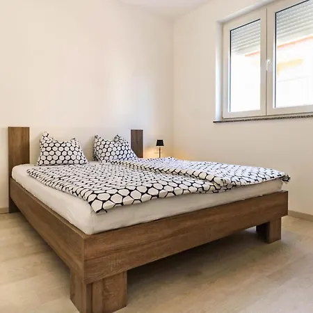 Apartamento Mali Raj