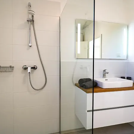 Apartamento Mali Raj